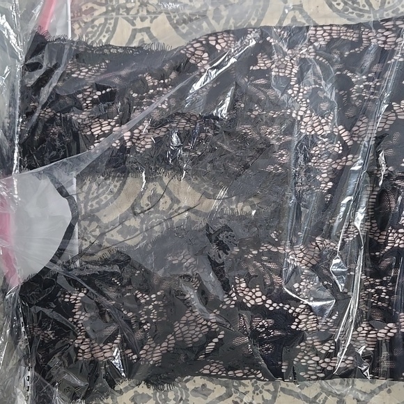 Betsy & Adam Lace Evening Dress - Picture 8 of 14